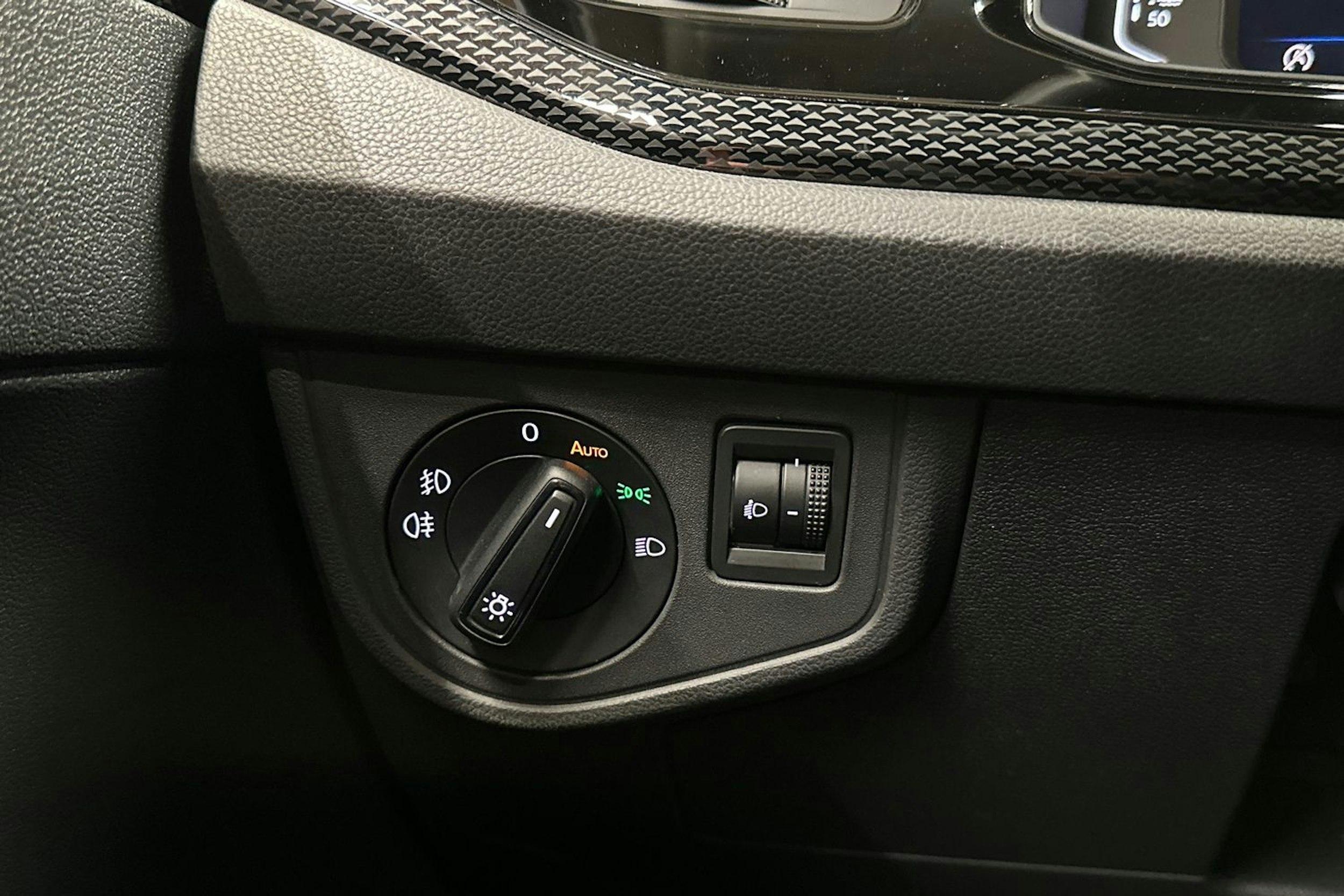 sininen Volkswagen Polo 2023 kuva 26.