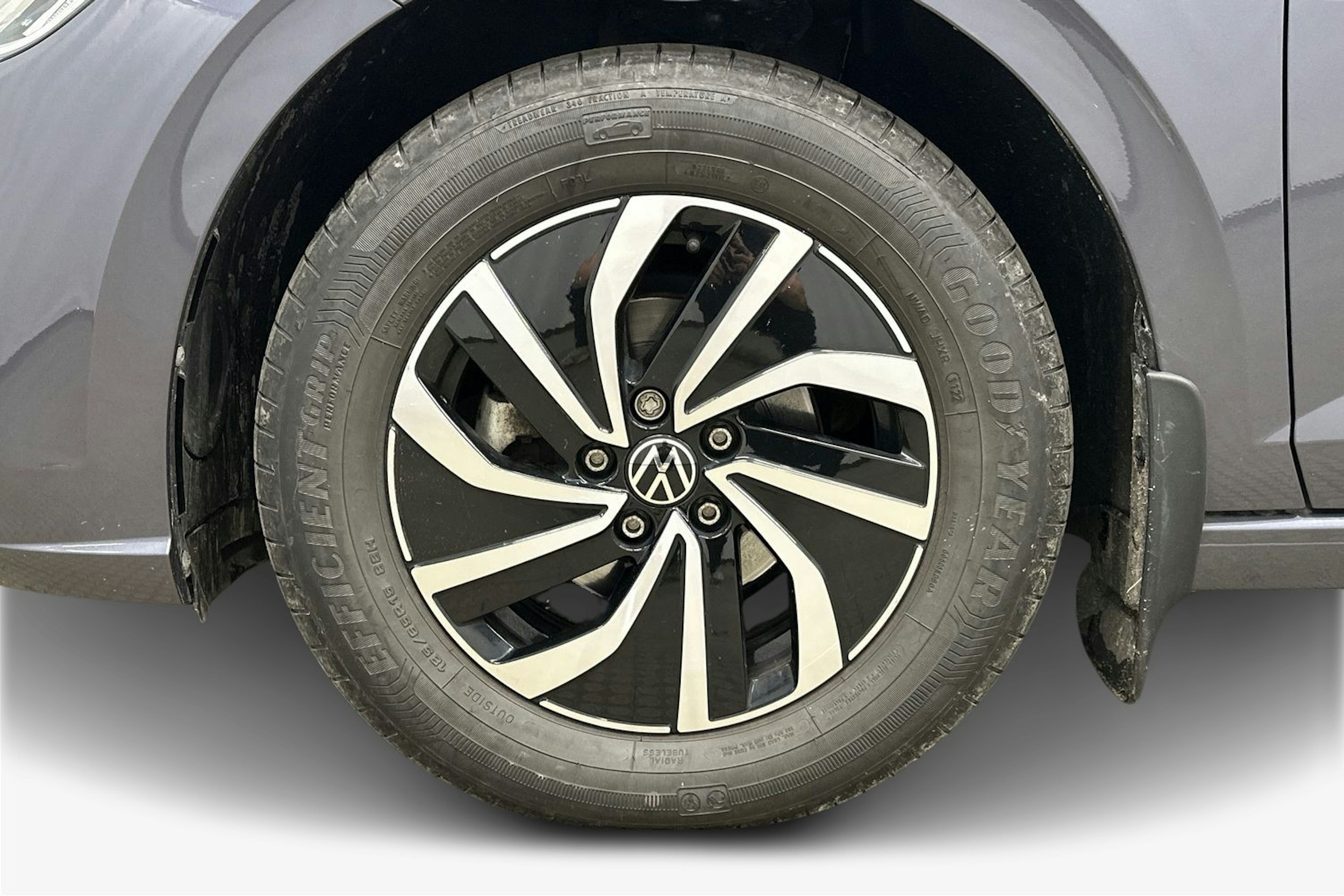 harmaa Volkswagen Polo 2023 kuva 11.