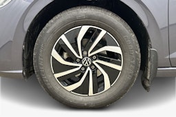 harmaa Volkswagen Polo 2023 kuva 11.