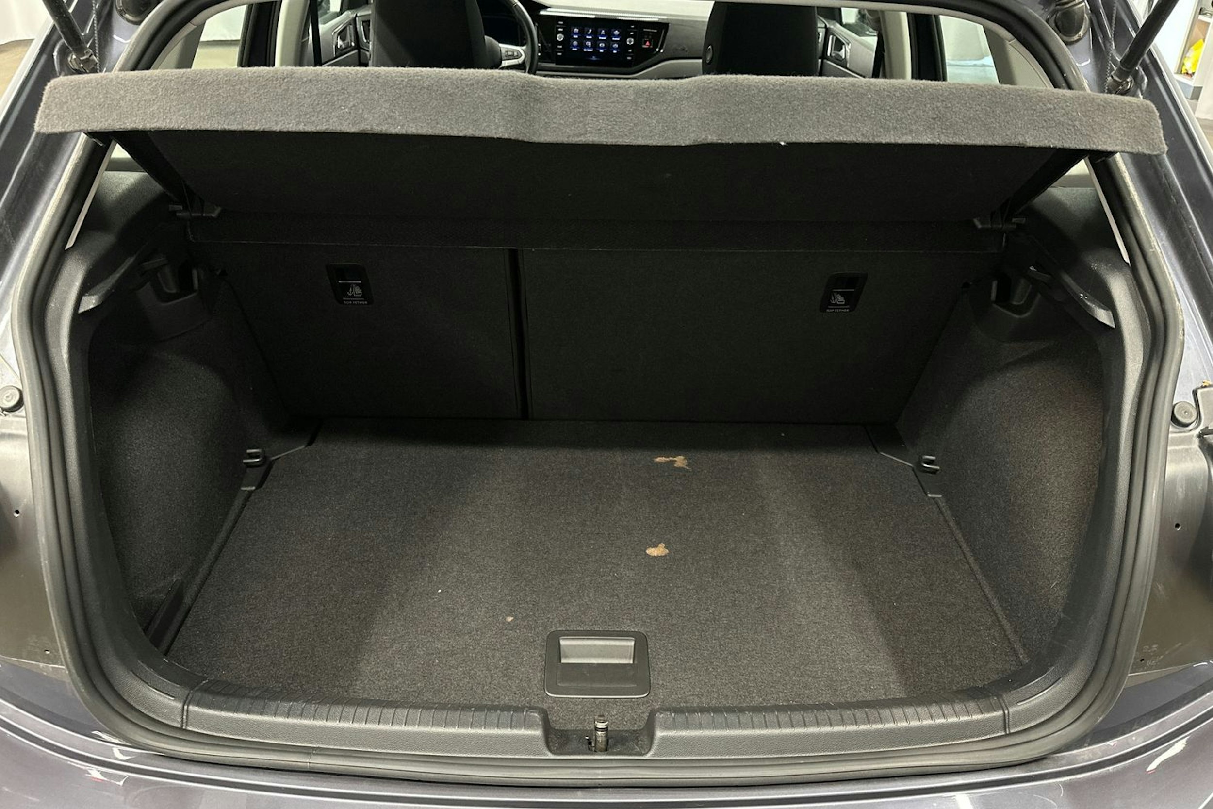 harmaa Volkswagen Polo 2023 kuva 14.