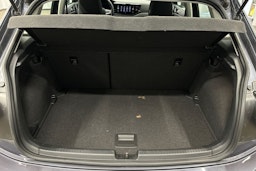 harmaa Volkswagen Polo 2023 kuva 14.