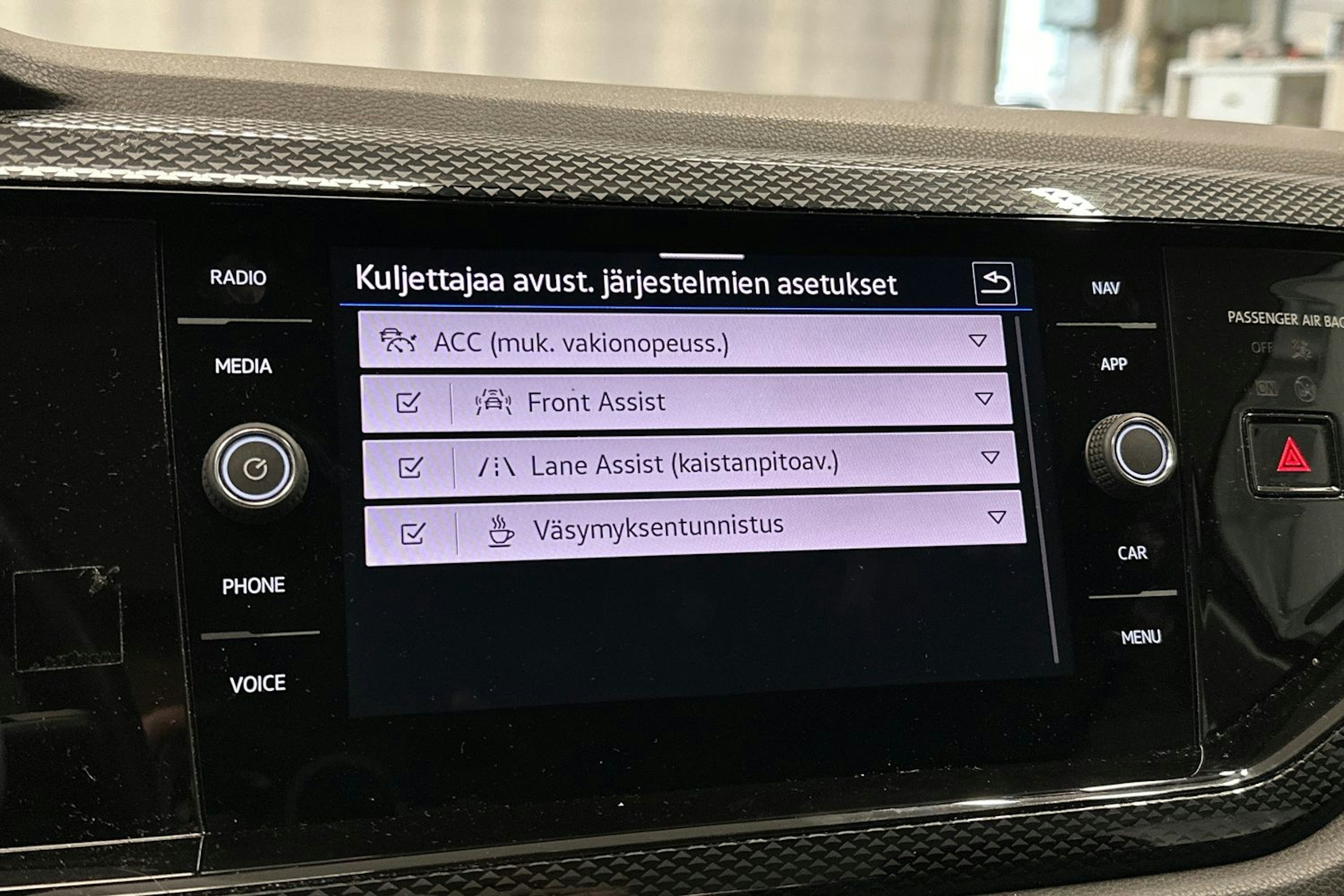 harmaa Volkswagen Polo 2023 kuva 24.