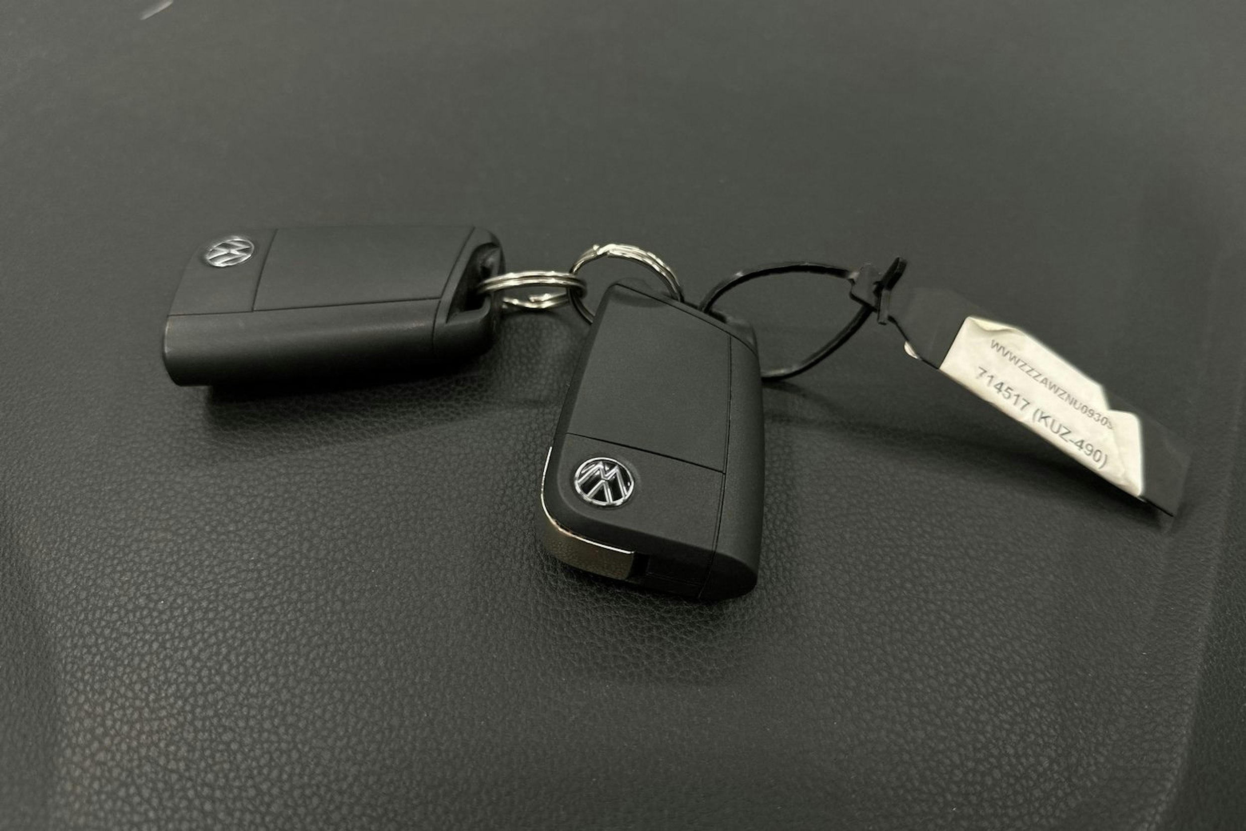 harmaa Volkswagen Polo 2023 kuva 25.