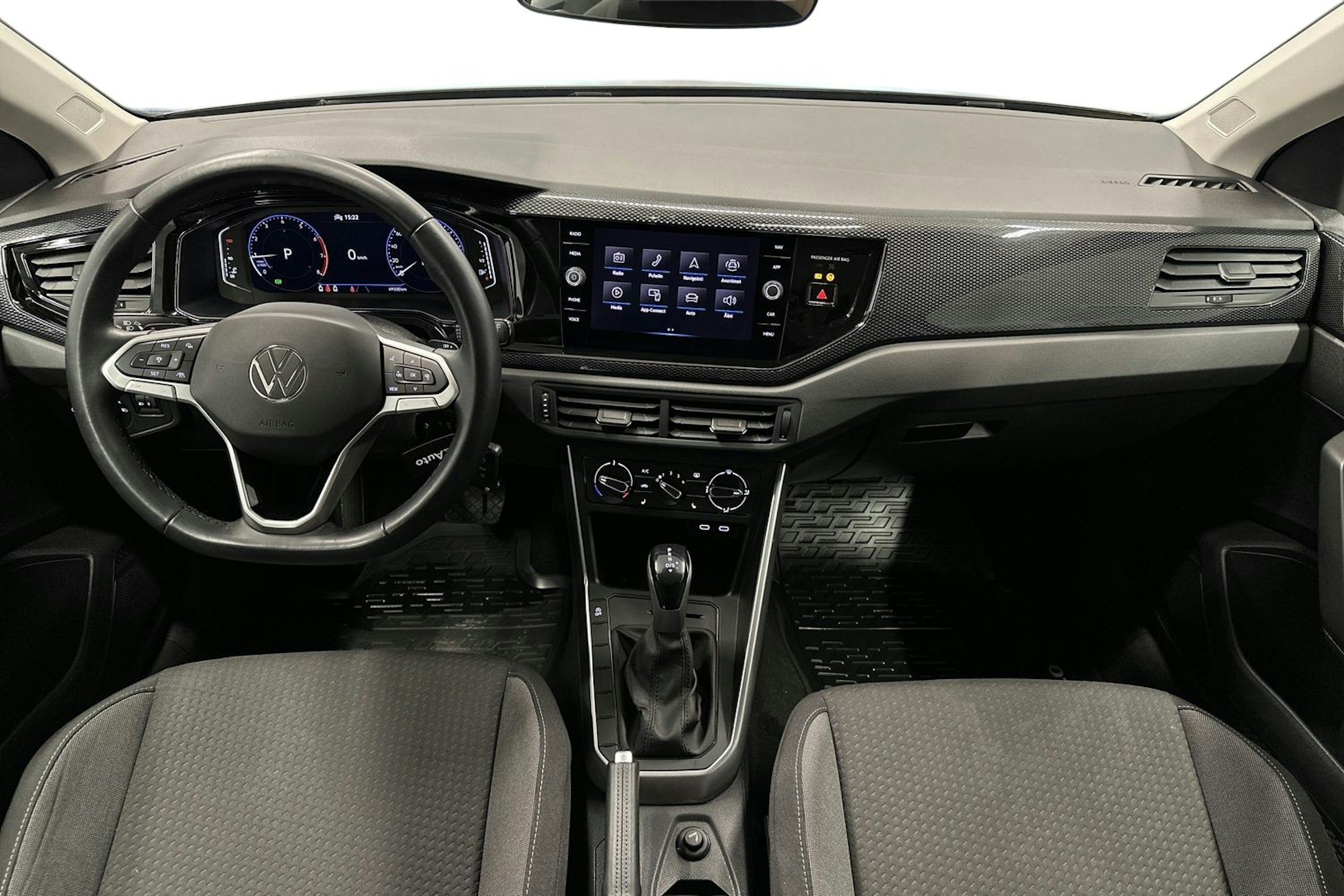 harmaa Volkswagen Polo 2023 kuva 9.