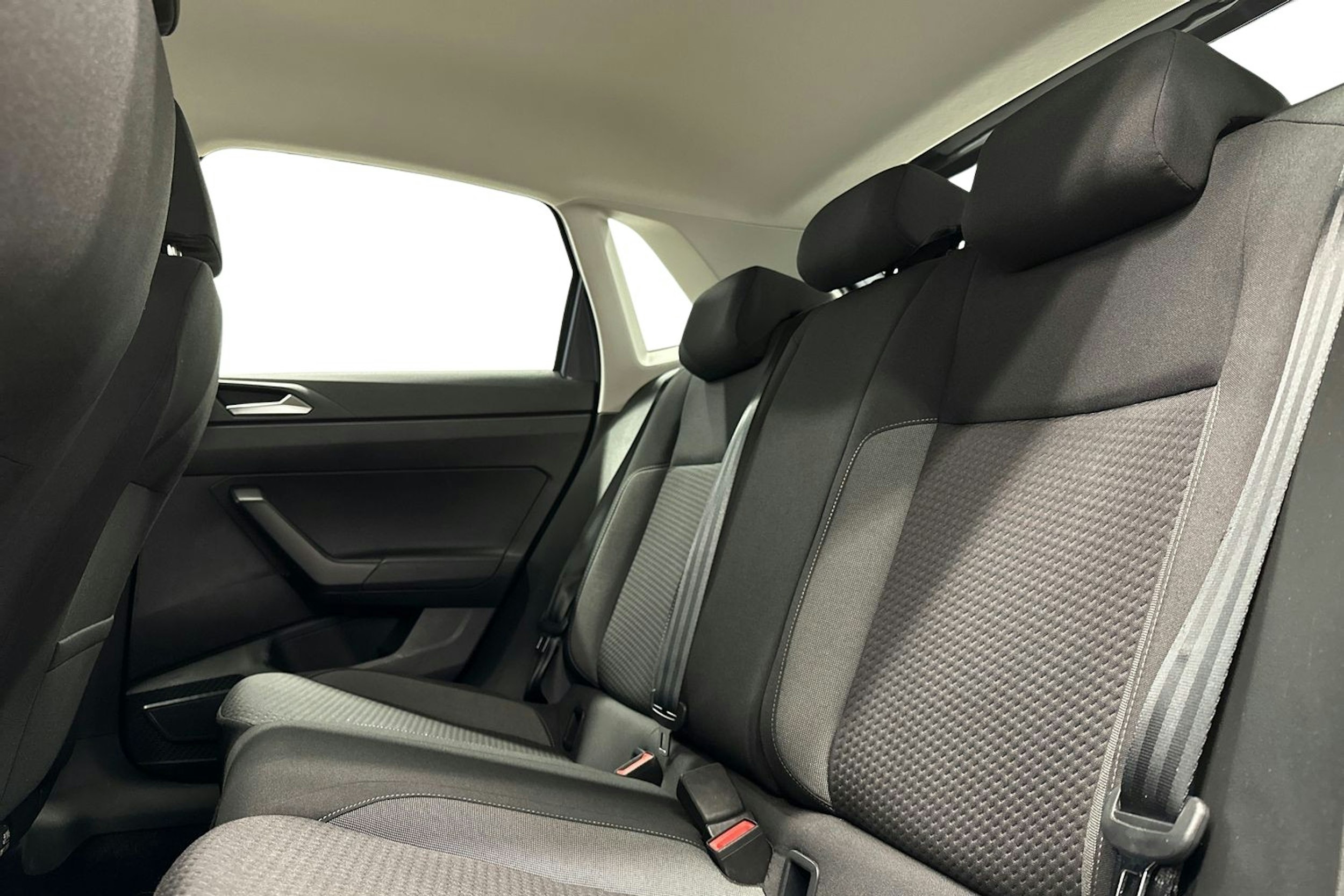 harmaa Volkswagen Polo 2023 kuva 10.
