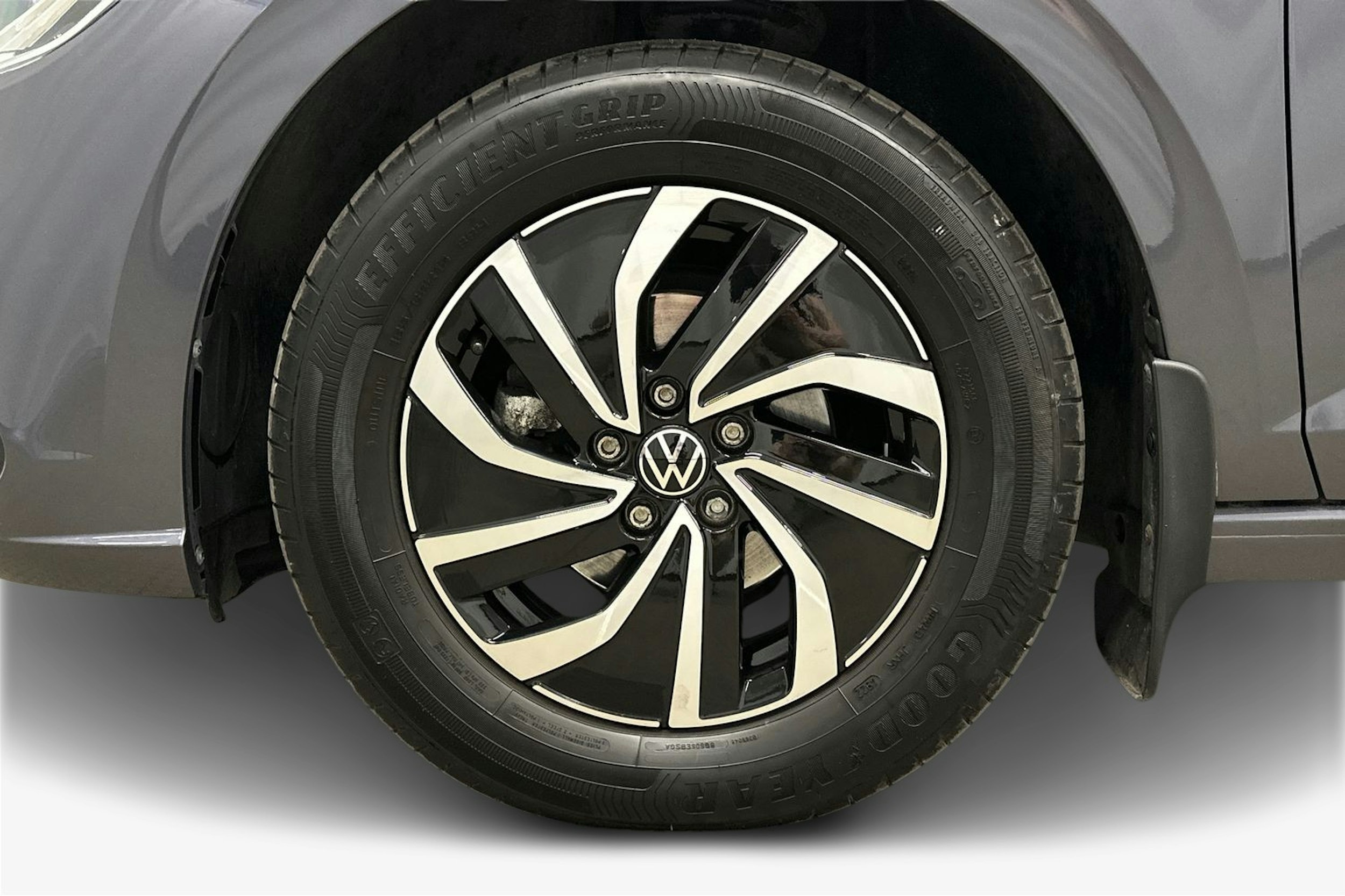 harmaa Volkswagen Polo 2023 kuva 11.