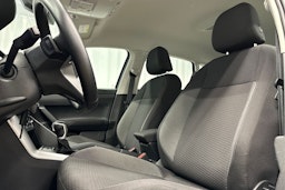 harmaa Volkswagen Polo 2023 kuva 16.