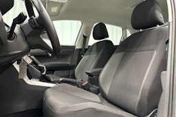 valkoinen Volkswagen Polo 2023 kuva 14.