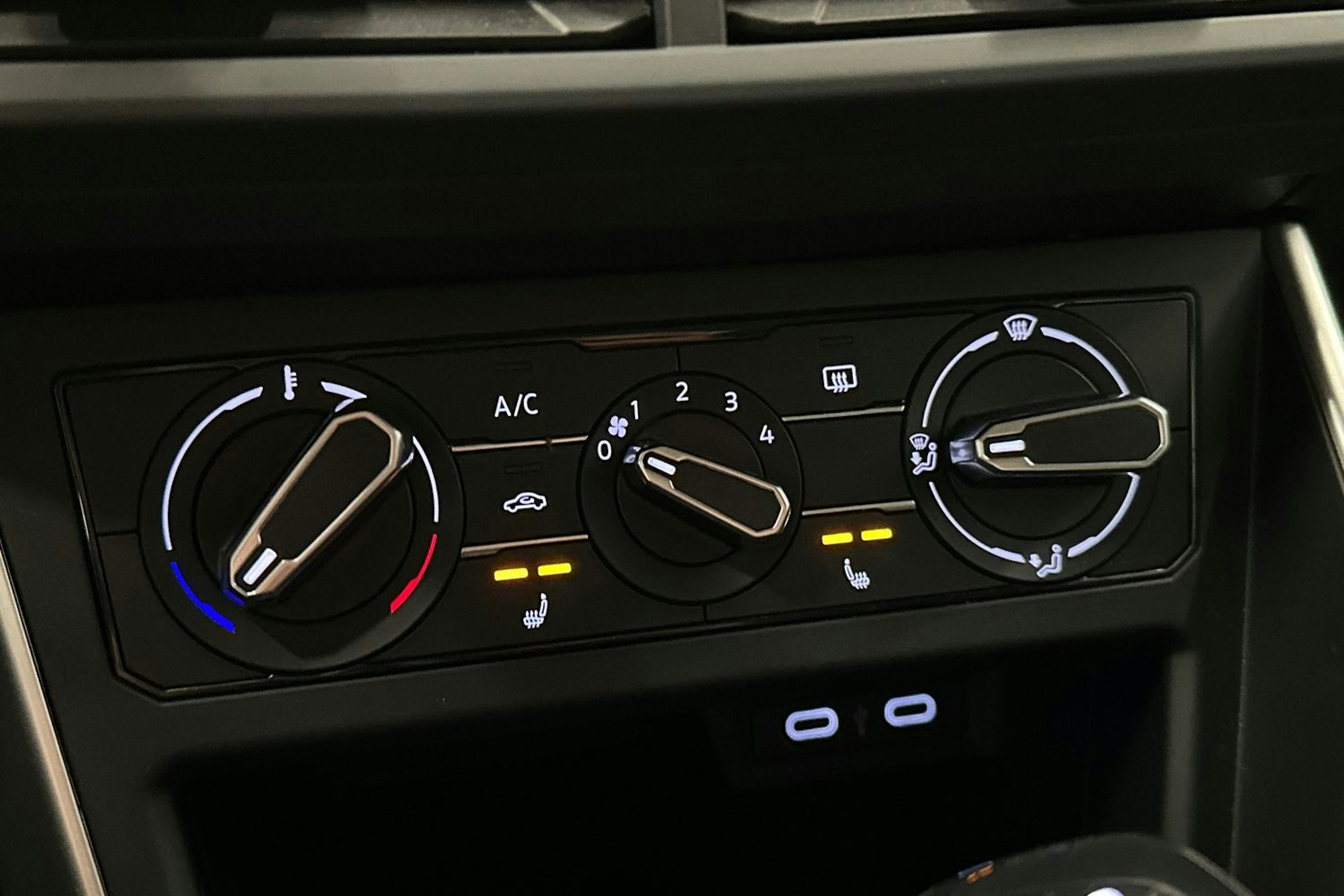 valkoinen Volkswagen Polo 2023 kuva 21.