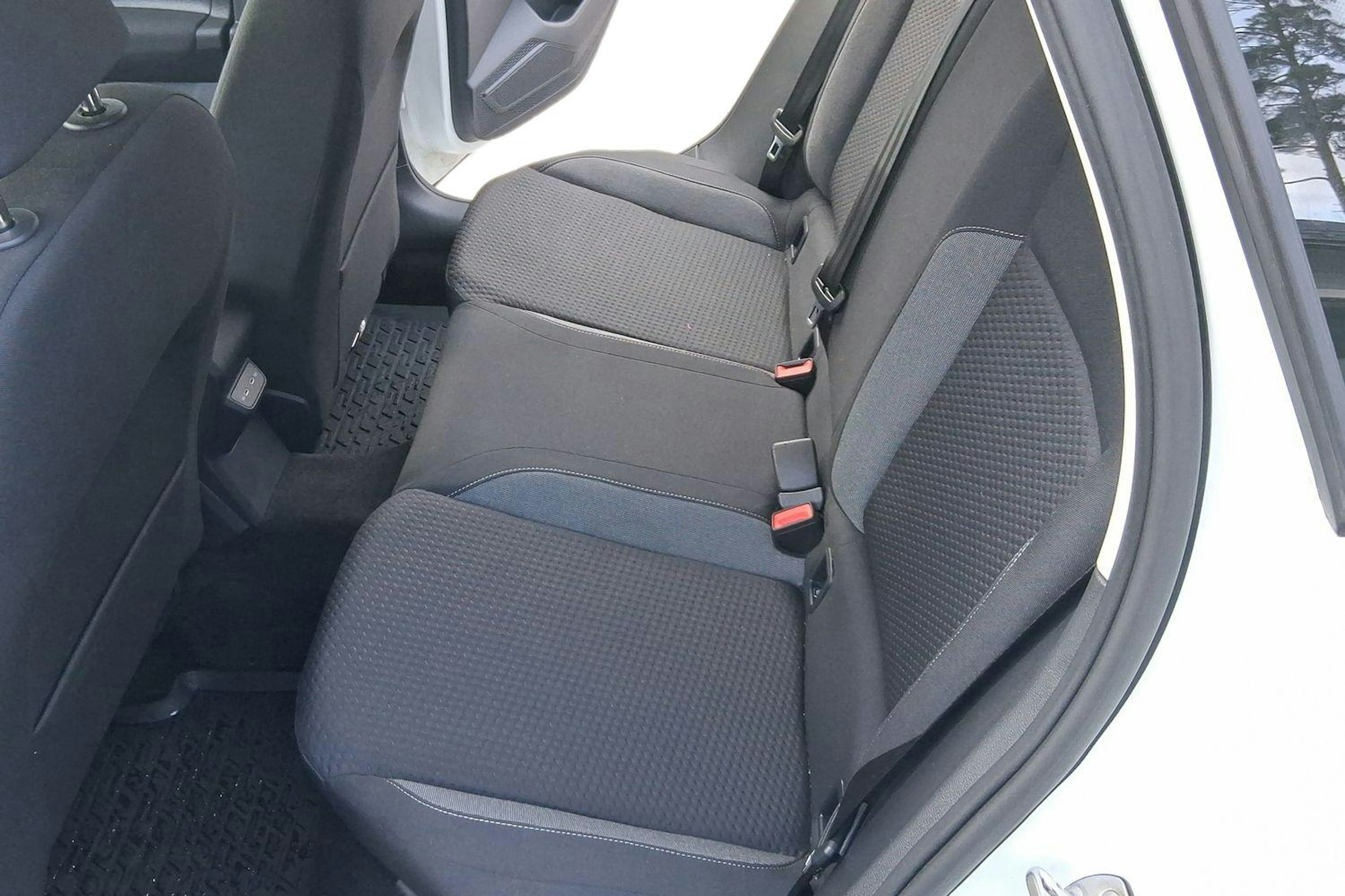 valkoinen Volkswagen Polo 2023 kuva 10.