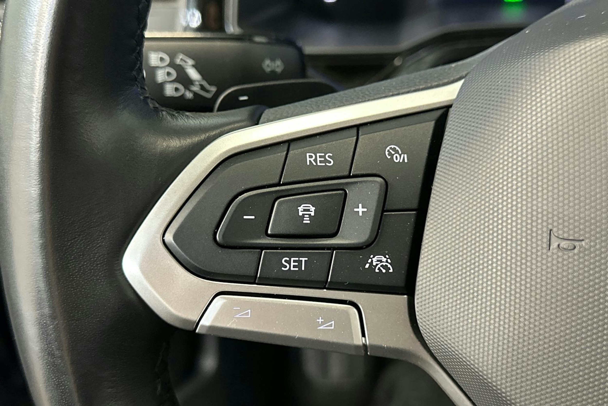 musta Volkswagen Polo 2023 kuva 19.