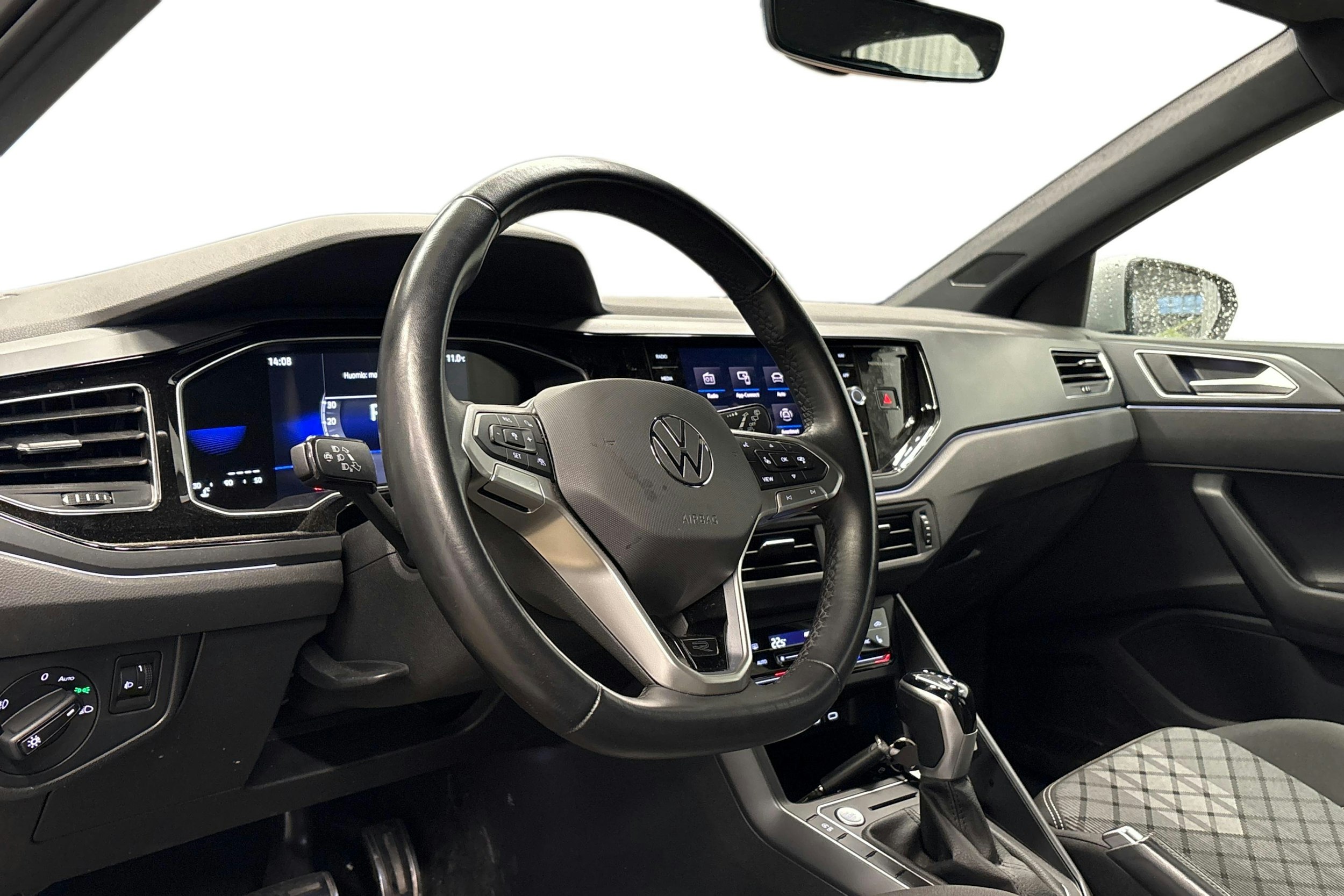 harmaa Volkswagen Polo 2023 kuva 3.