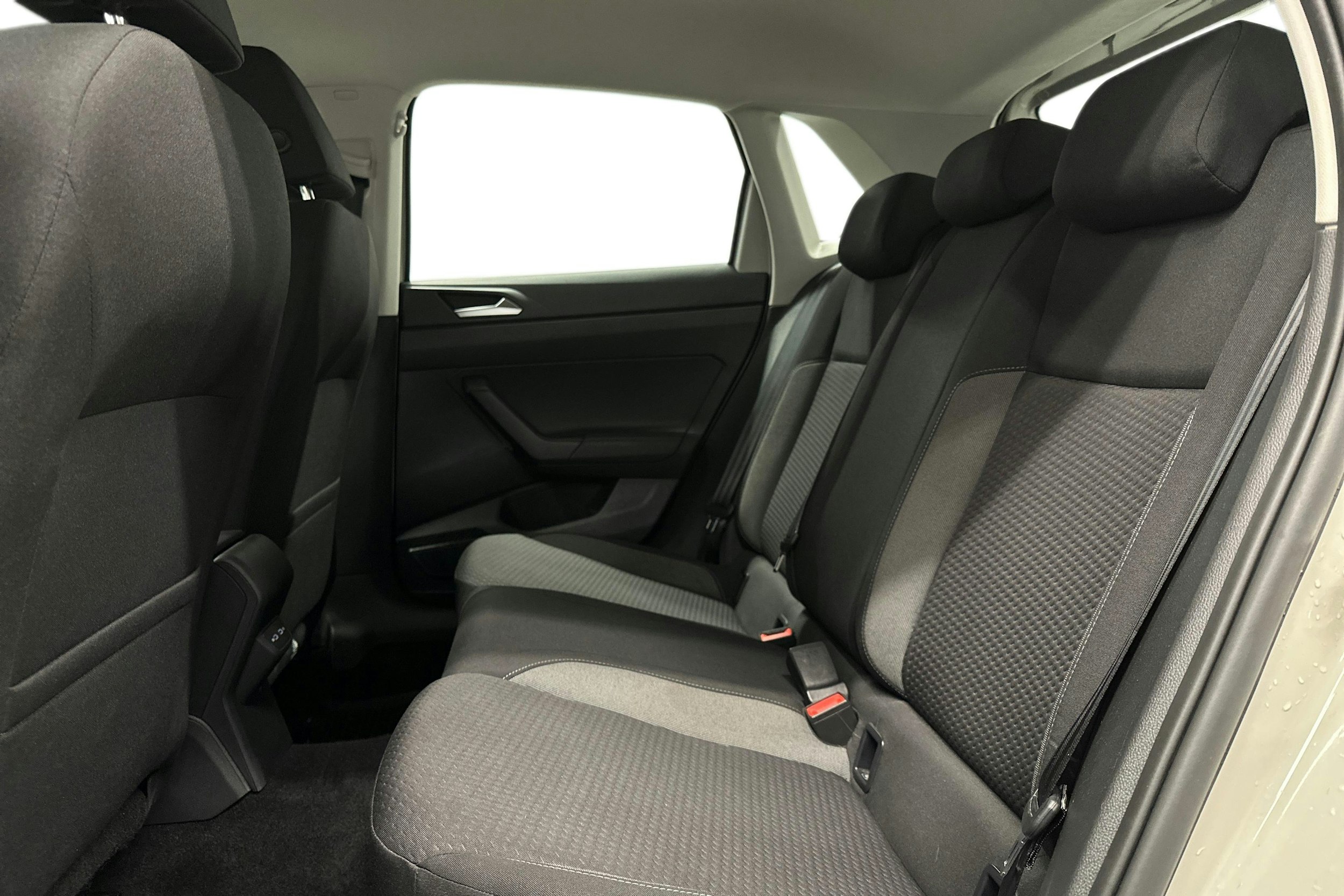 harmaa Volkswagen Polo 2023 kuva 10.