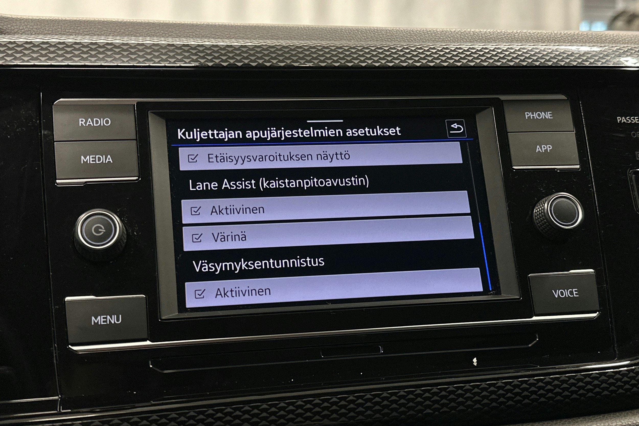 harmaa Volkswagen Polo 2023 kuva 22.
