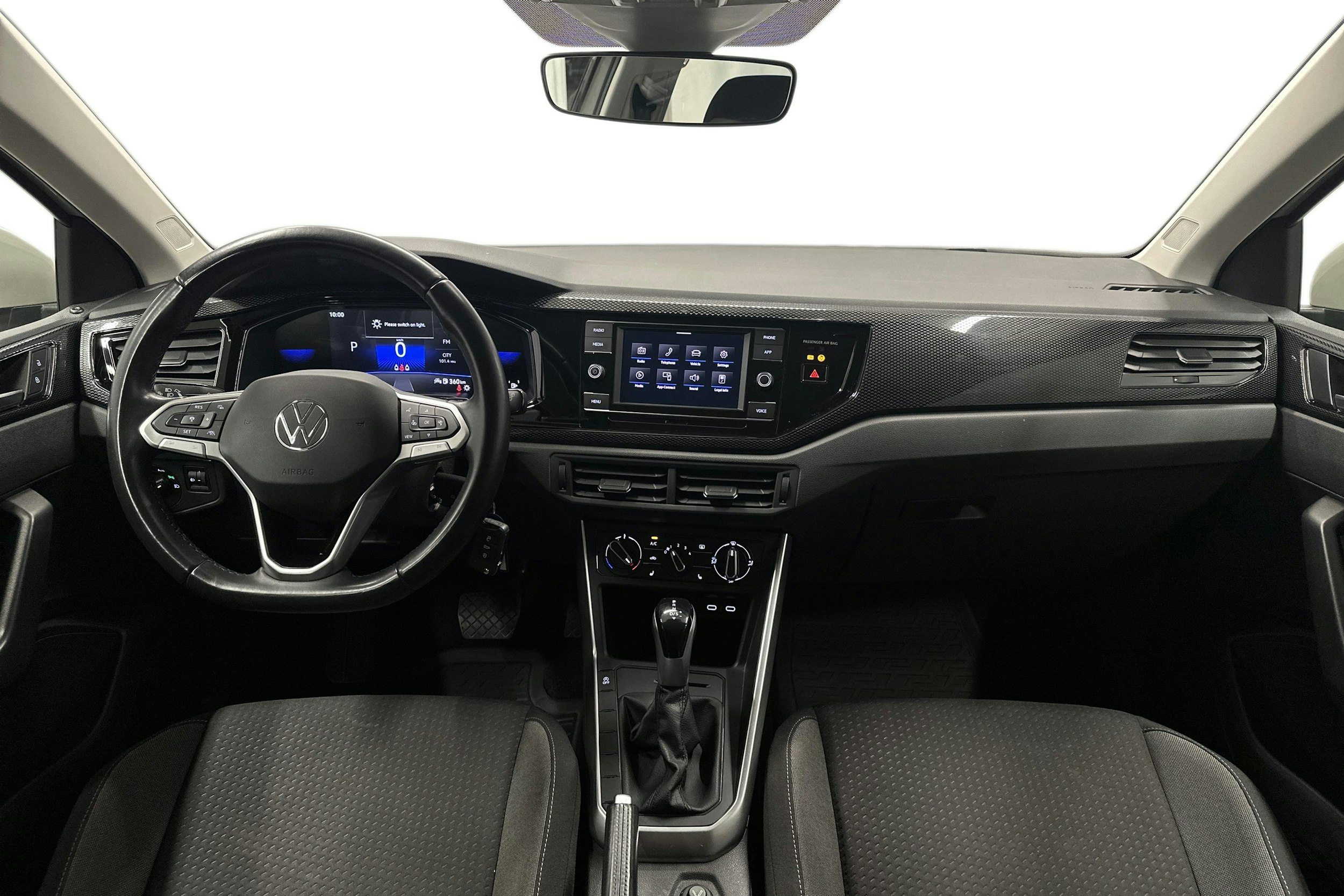 harmaa Volkswagen Polo 2023 kuva 9.