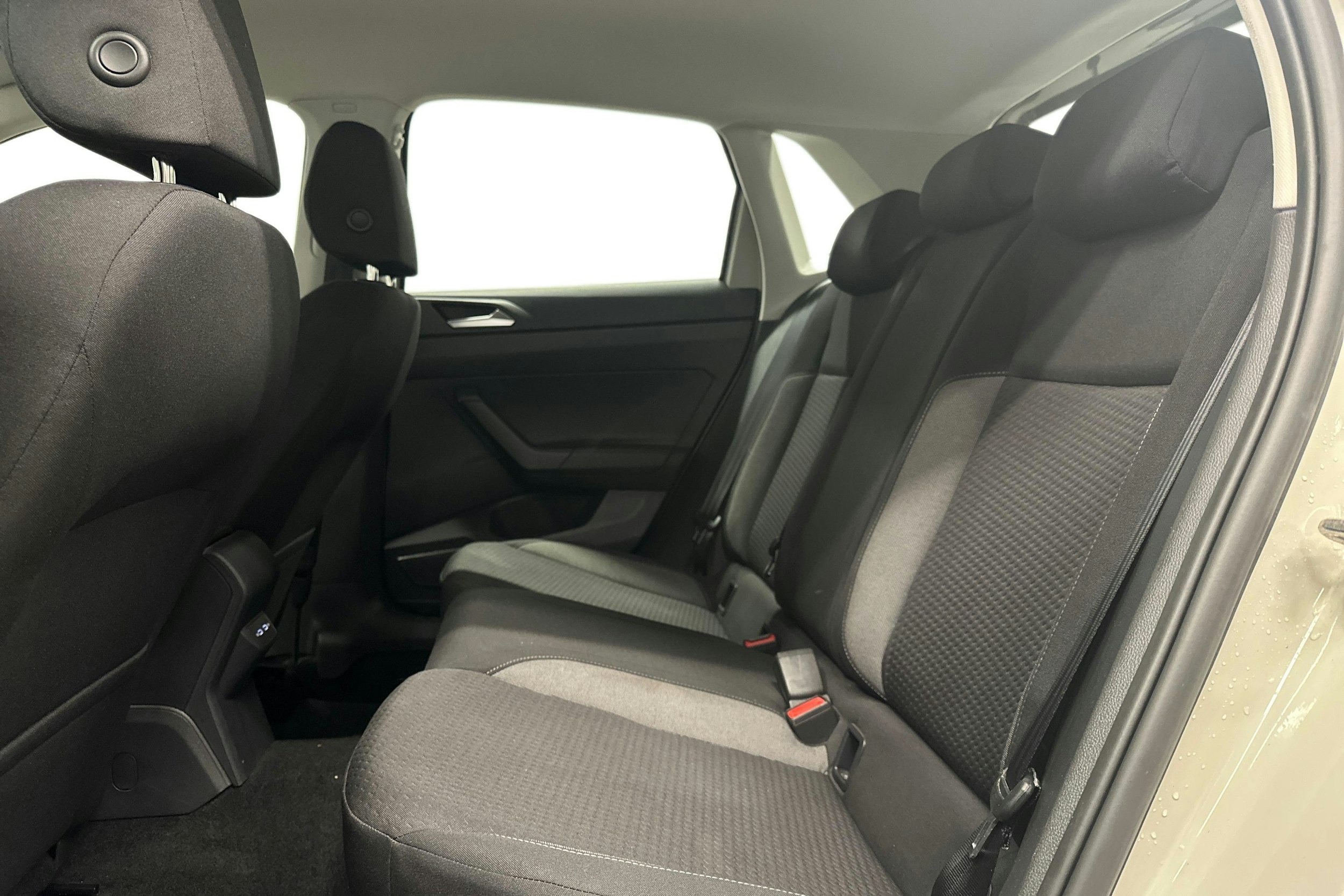 harmaa Volkswagen Polo 2023 kuva 10.