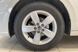 harmaa Volkswagen Polo 2023 kuva 11.