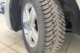 harmaa Volkswagen Polo 2023 kuva 13.