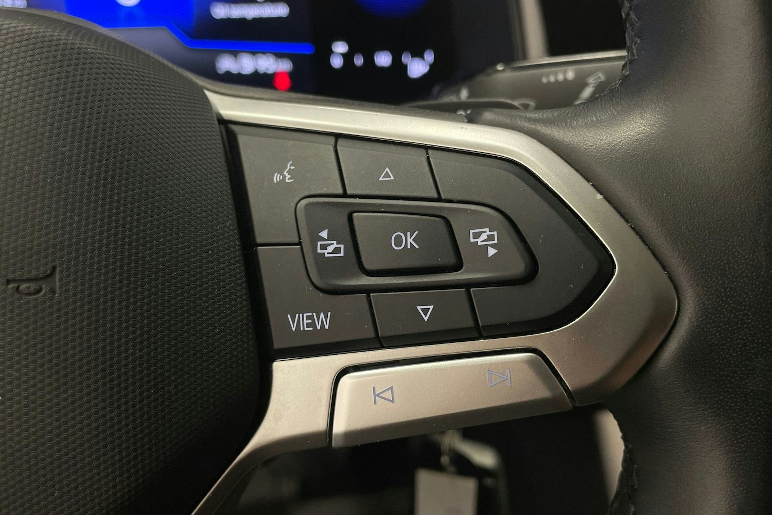 harmaa Volkswagen Polo 2023 kuva 17.