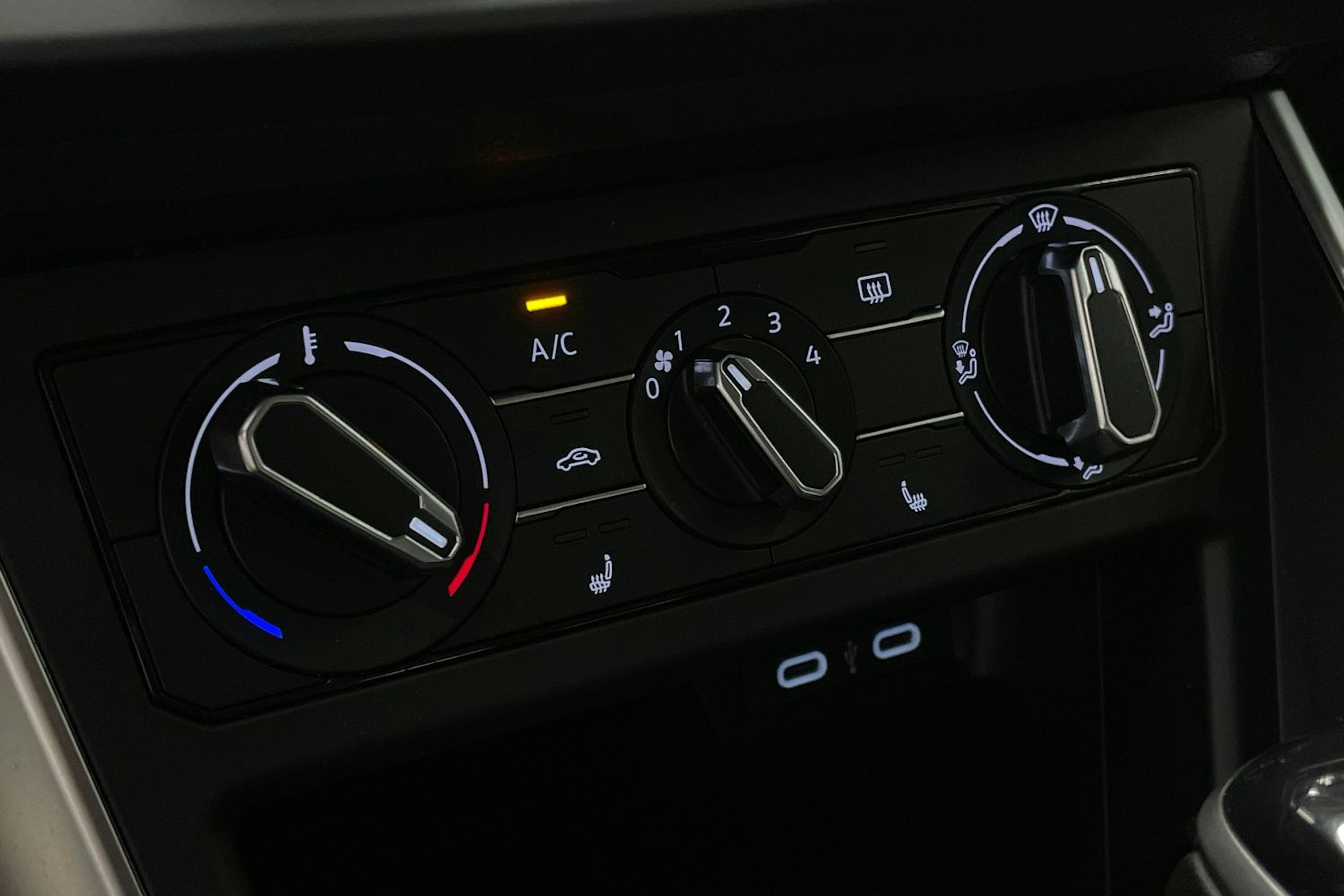 harmaa Volkswagen Polo 2023 kuva 19.