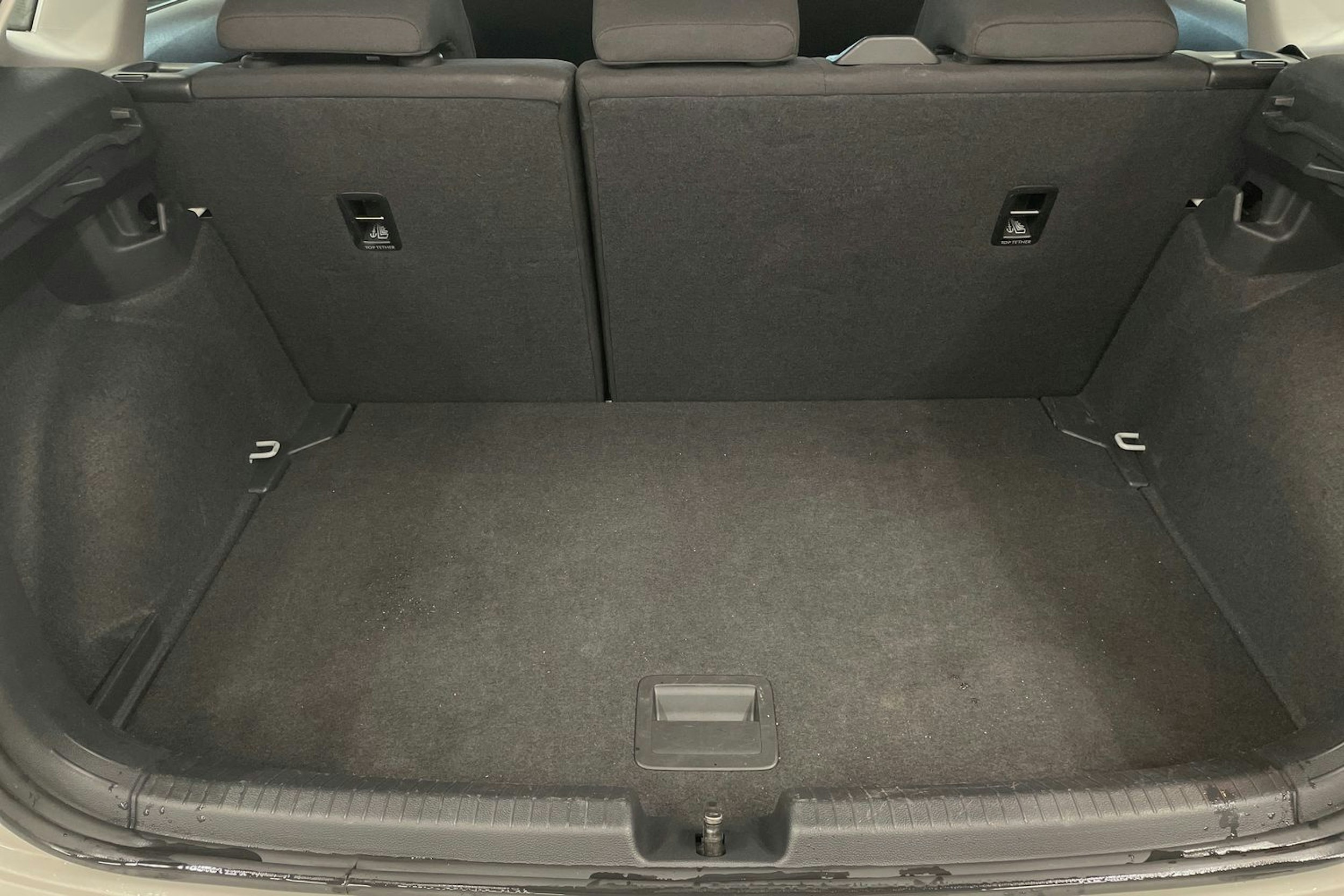 harmaa Volkswagen Polo 2023 kuva 21.