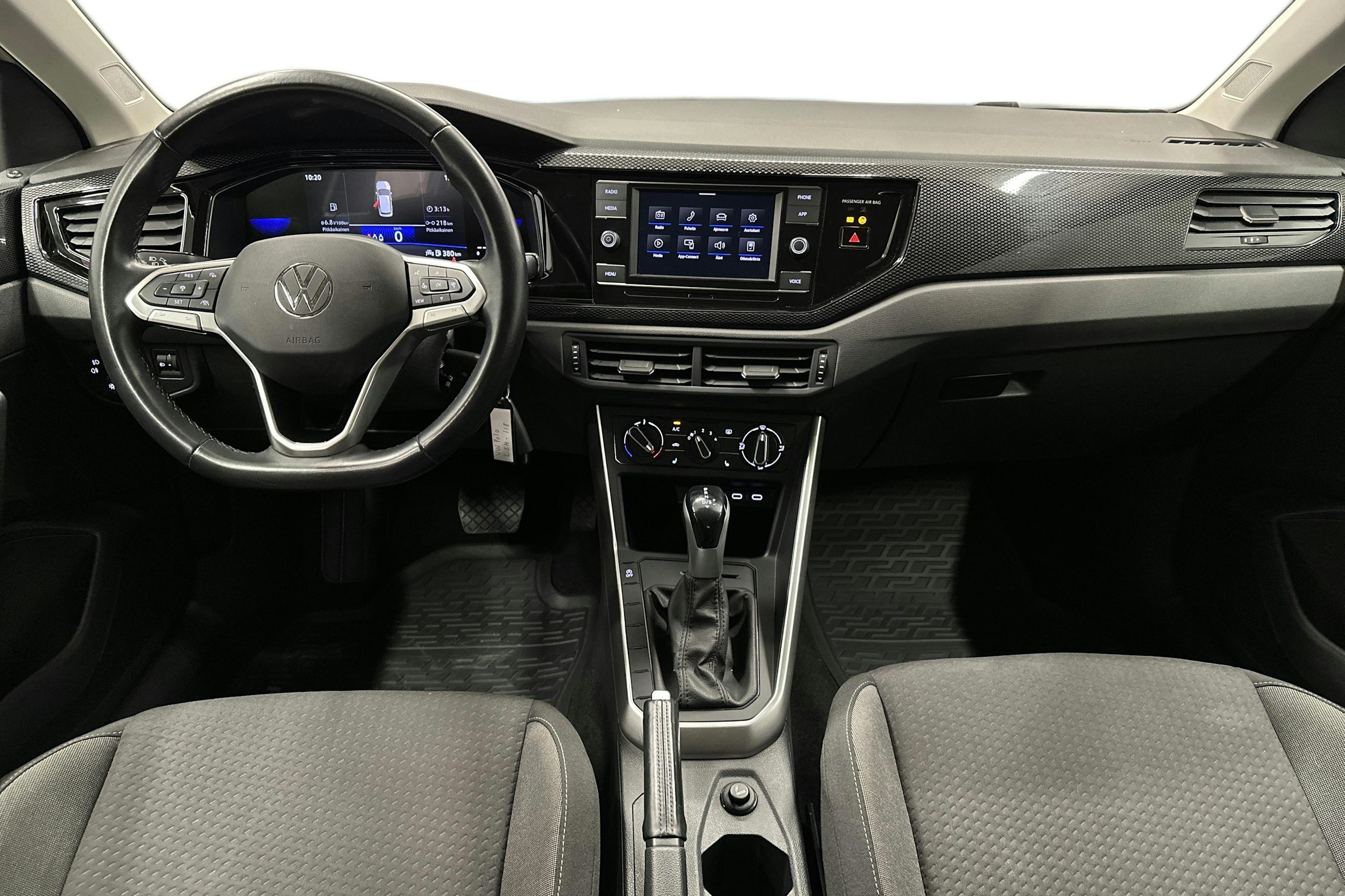 harmaa Volkswagen Polo 2023 kuva 9.
