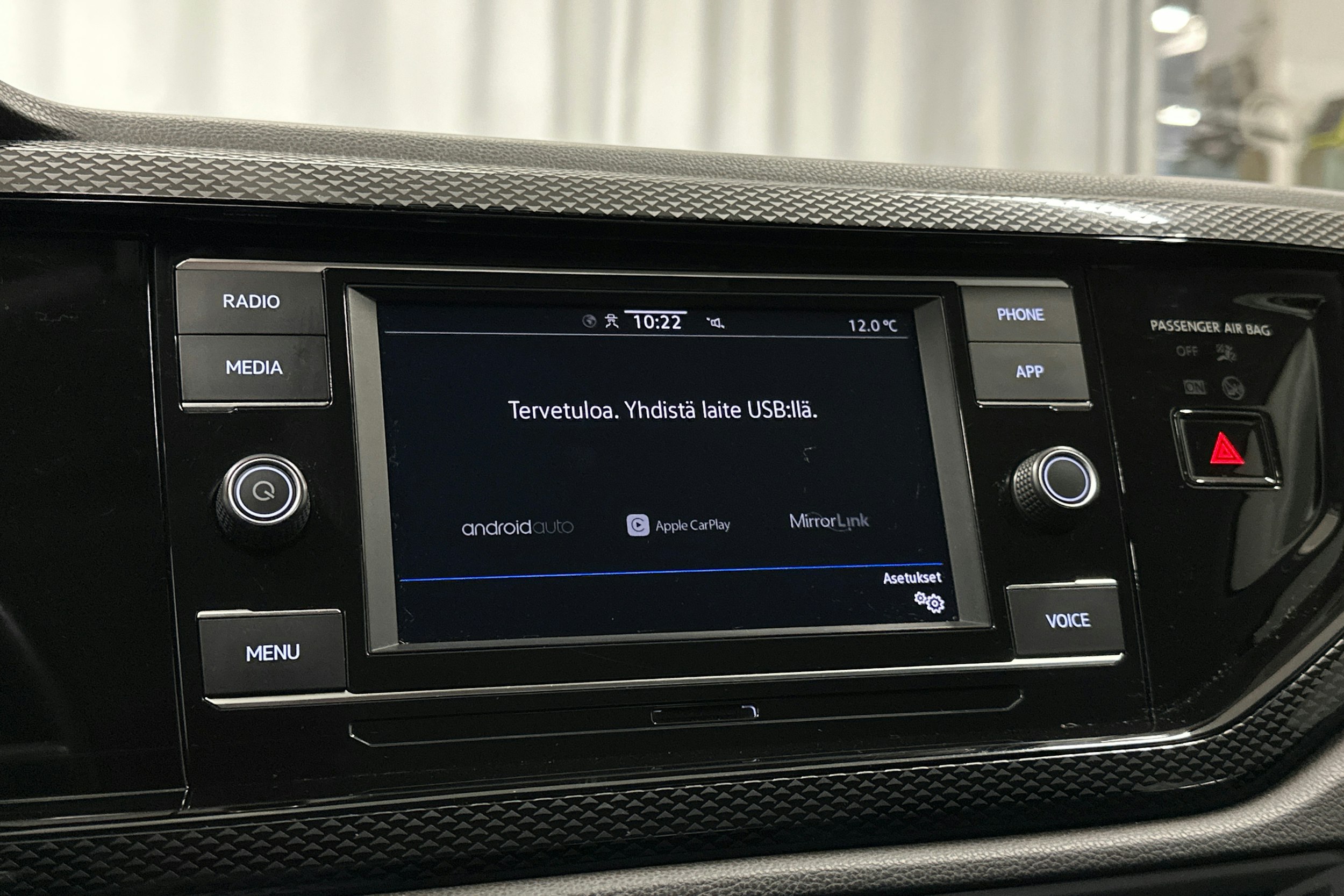 harmaa Volkswagen Polo 2023 kuva 22.