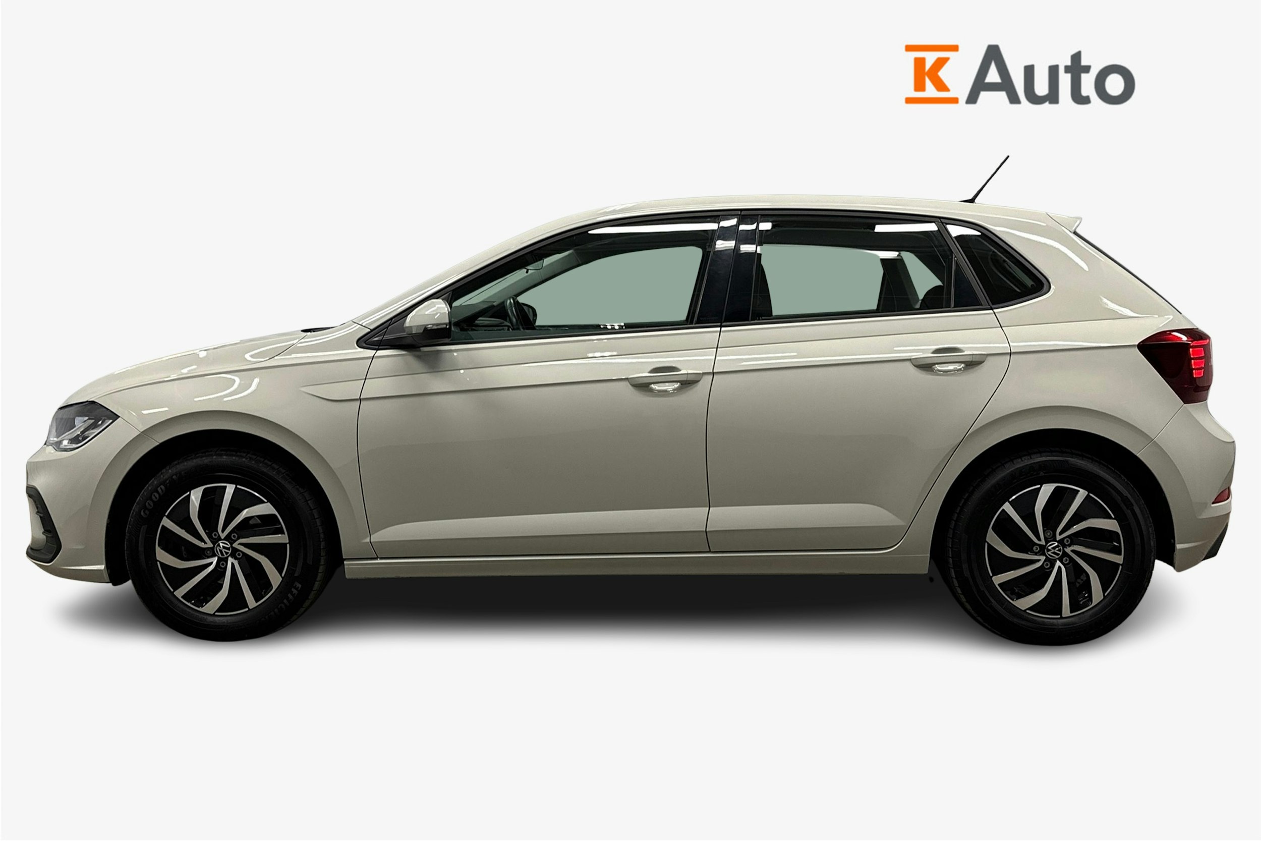 harmaa Volkswagen Polo 2023 kuva 6.