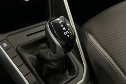 harmaa Volkswagen Polo 2023 kuva 25.