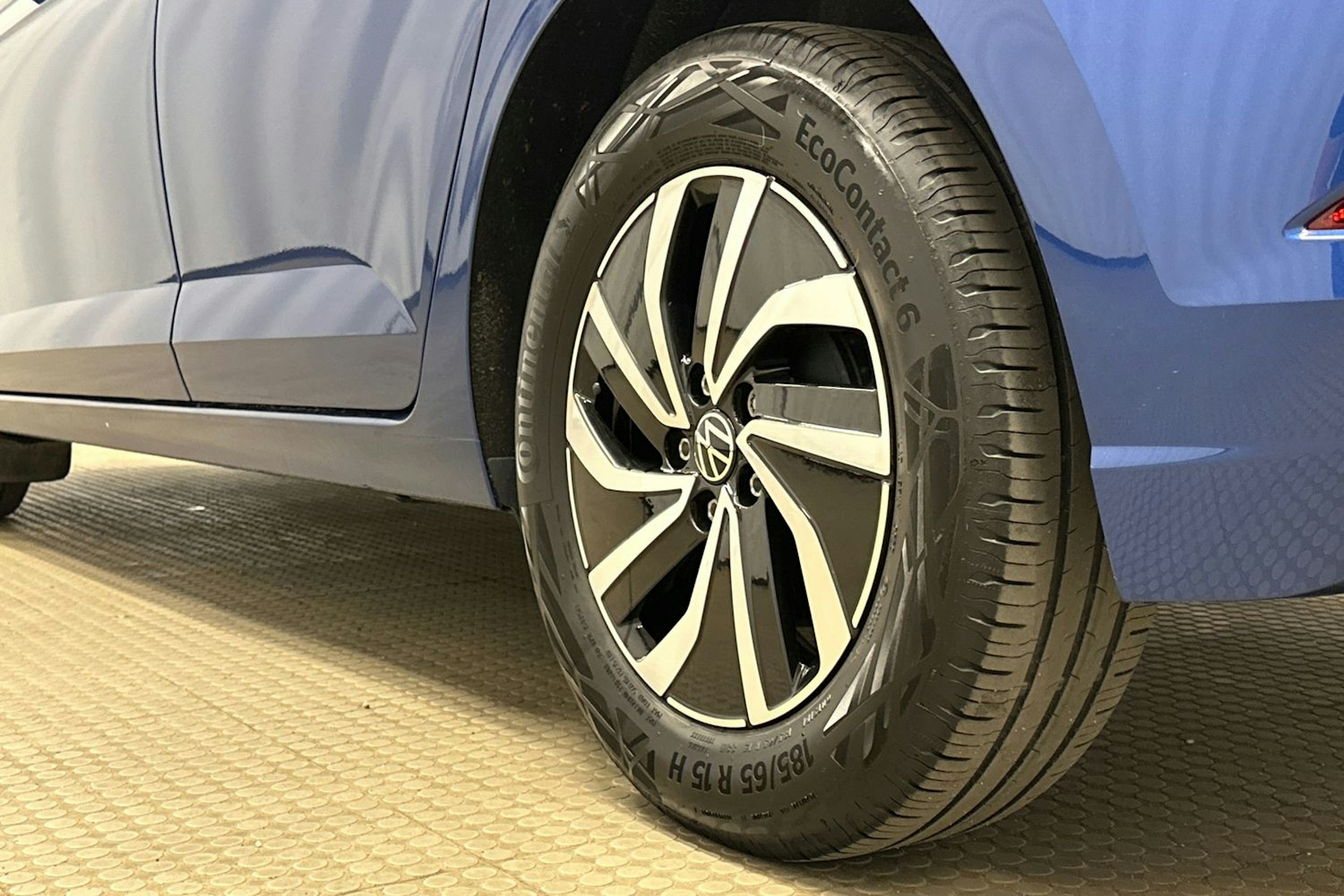 sininen Volkswagen Polo 2023 kuva 10.