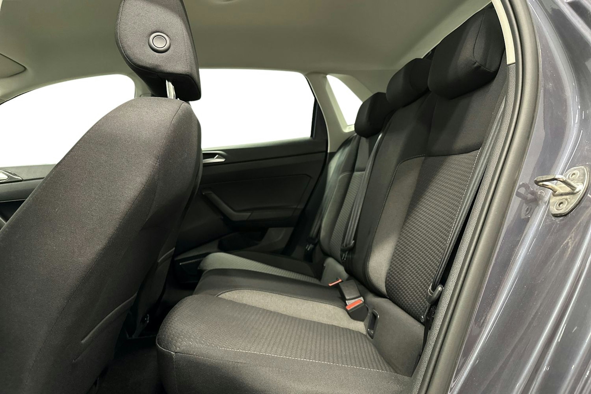 harmaa Volkswagen Polo 2023 kuva 10.