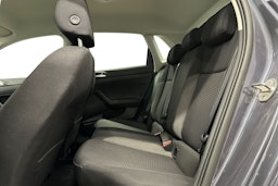 harmaa Volkswagen Polo 2023 kuva 10.