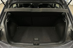 harmaa Volkswagen Polo 2023 kuva 14.