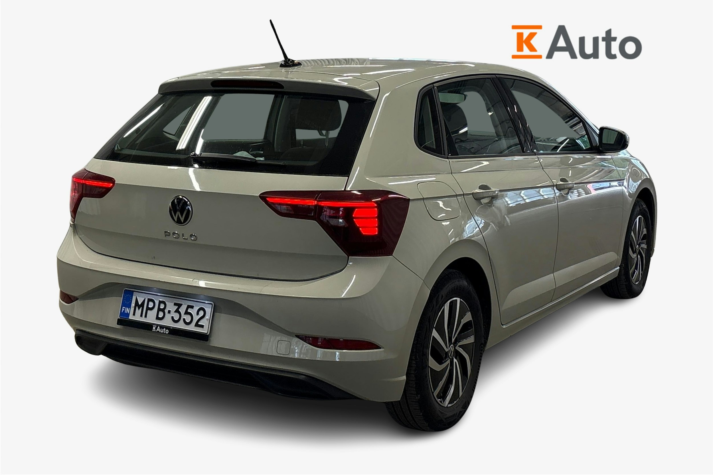 harmaa Volkswagen Polo 2023 kuva 2.