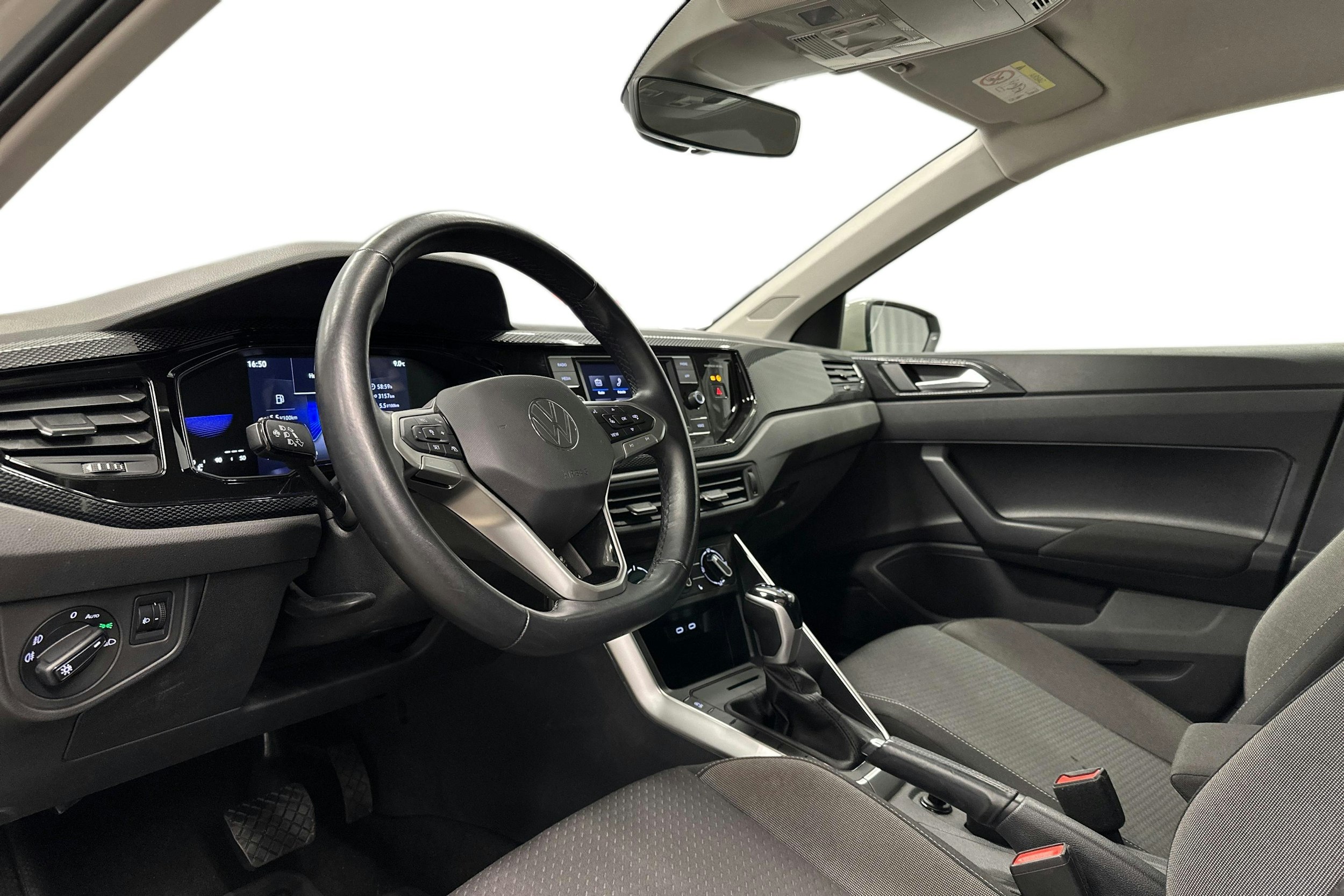 harmaa Volkswagen Polo 2023 kuva 6.