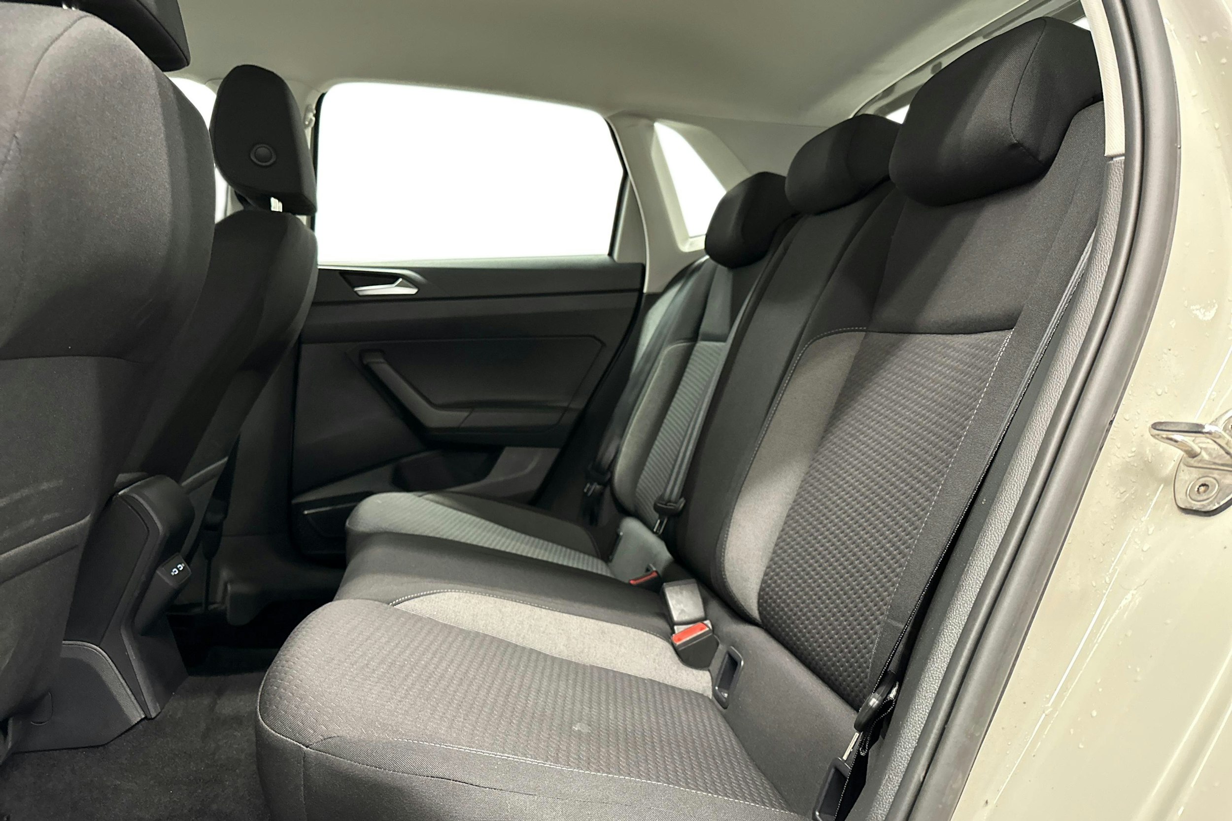 harmaa Volkswagen Polo 2023 kuva 10.