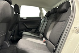 harmaa Volkswagen Polo 2023 kuva 10.