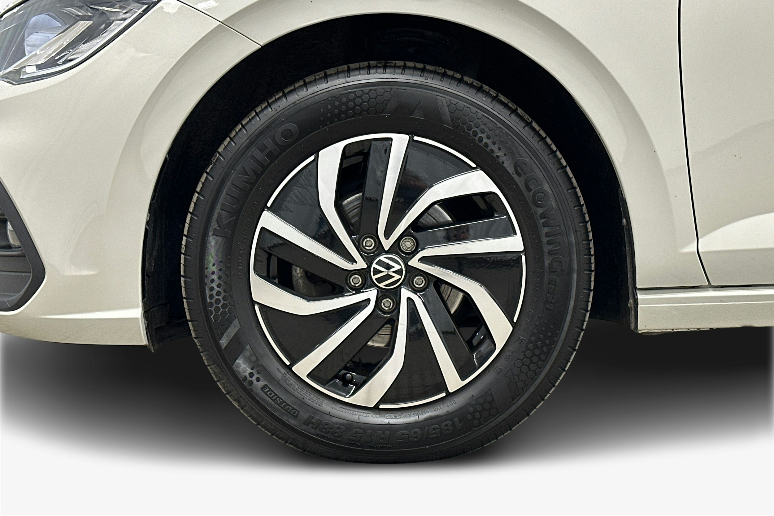 harmaa Volkswagen Polo 2023 kuva 11.
