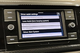 harmaa Volkswagen Polo 2023 kuva 22.