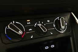 harmaa Volkswagen Polo 2023 kuva 24.