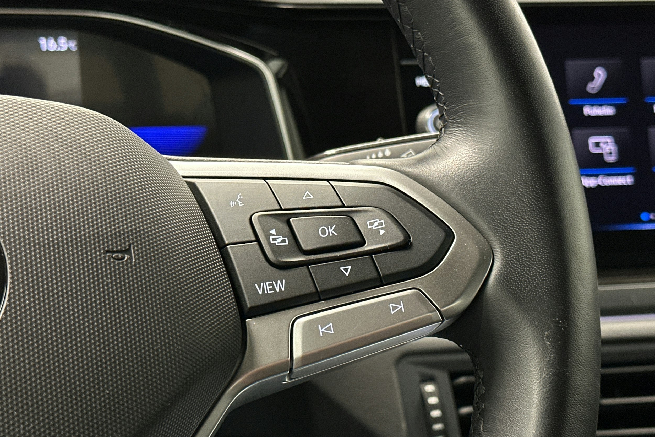harmaa Volkswagen Polo 2023 kuva 18.