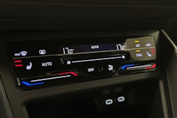 harmaa Volkswagen Polo 2023 kuva 23.