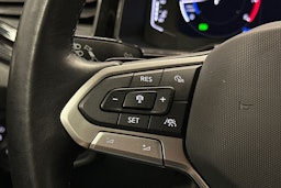 sininen Volkswagen Polo 2023 kuva 17.