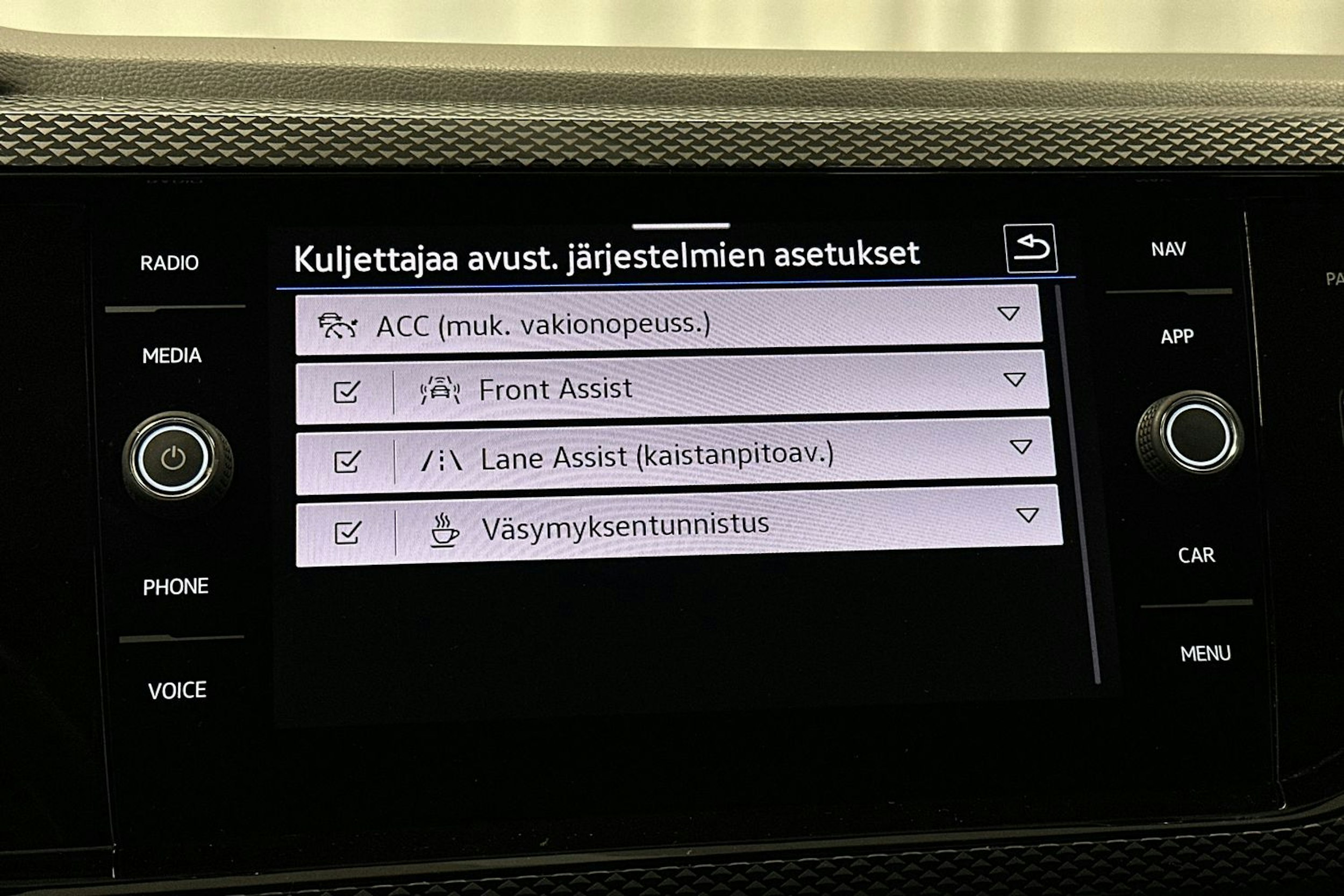sininen Volkswagen Polo 2023 kuva 21.