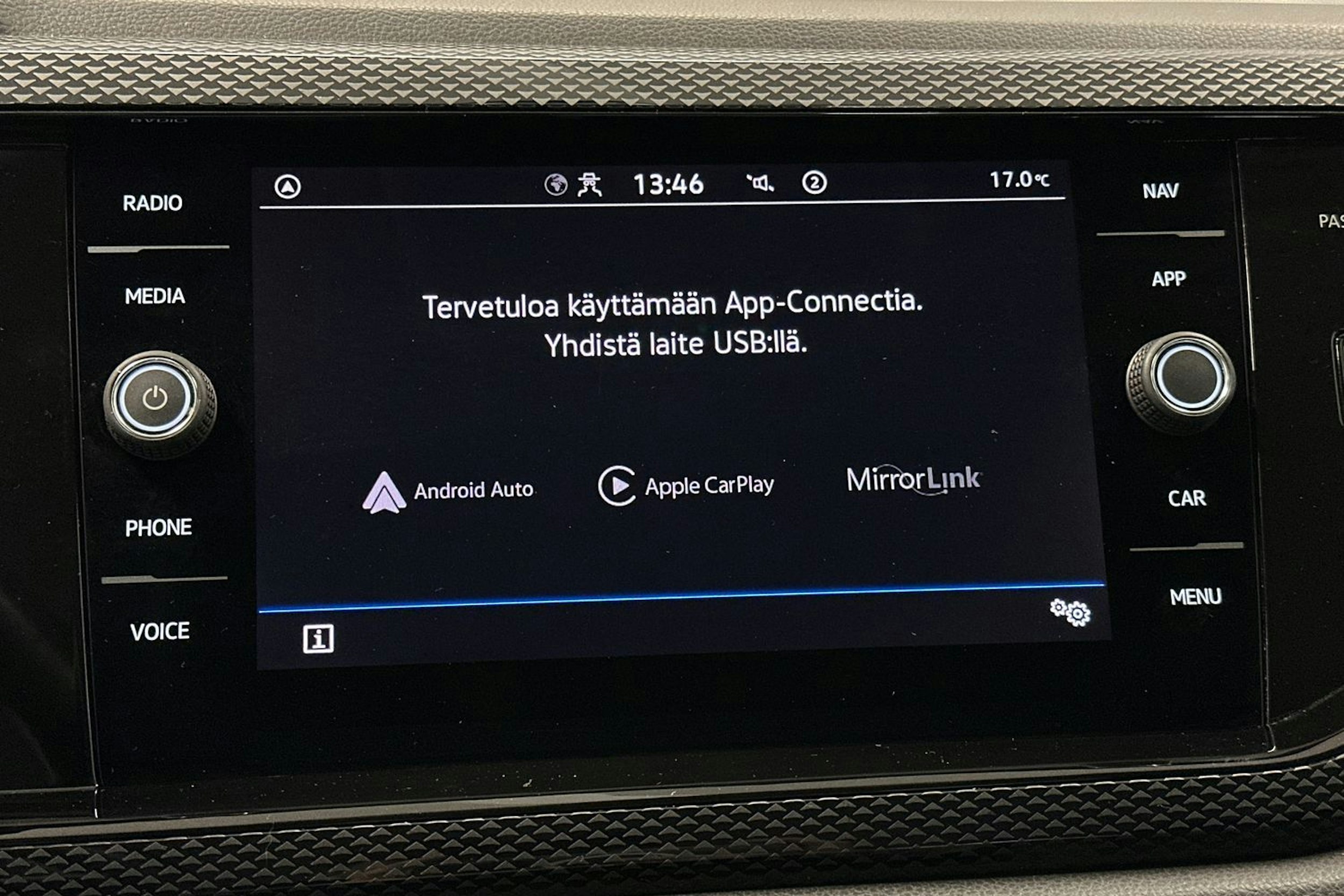 sininen Volkswagen Polo 2023 kuva 22.