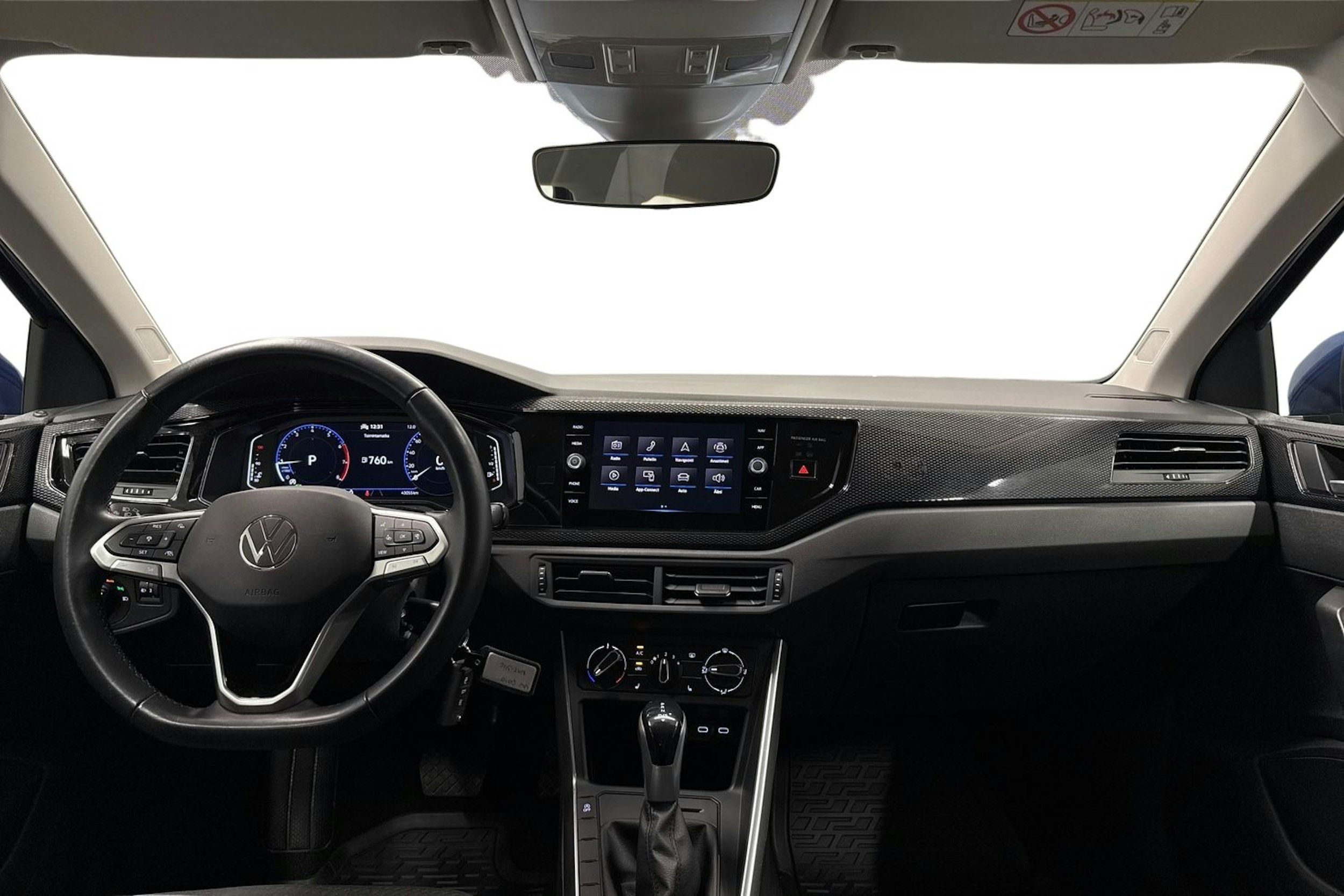 sininen Volkswagen Polo 2023 kuva 9.