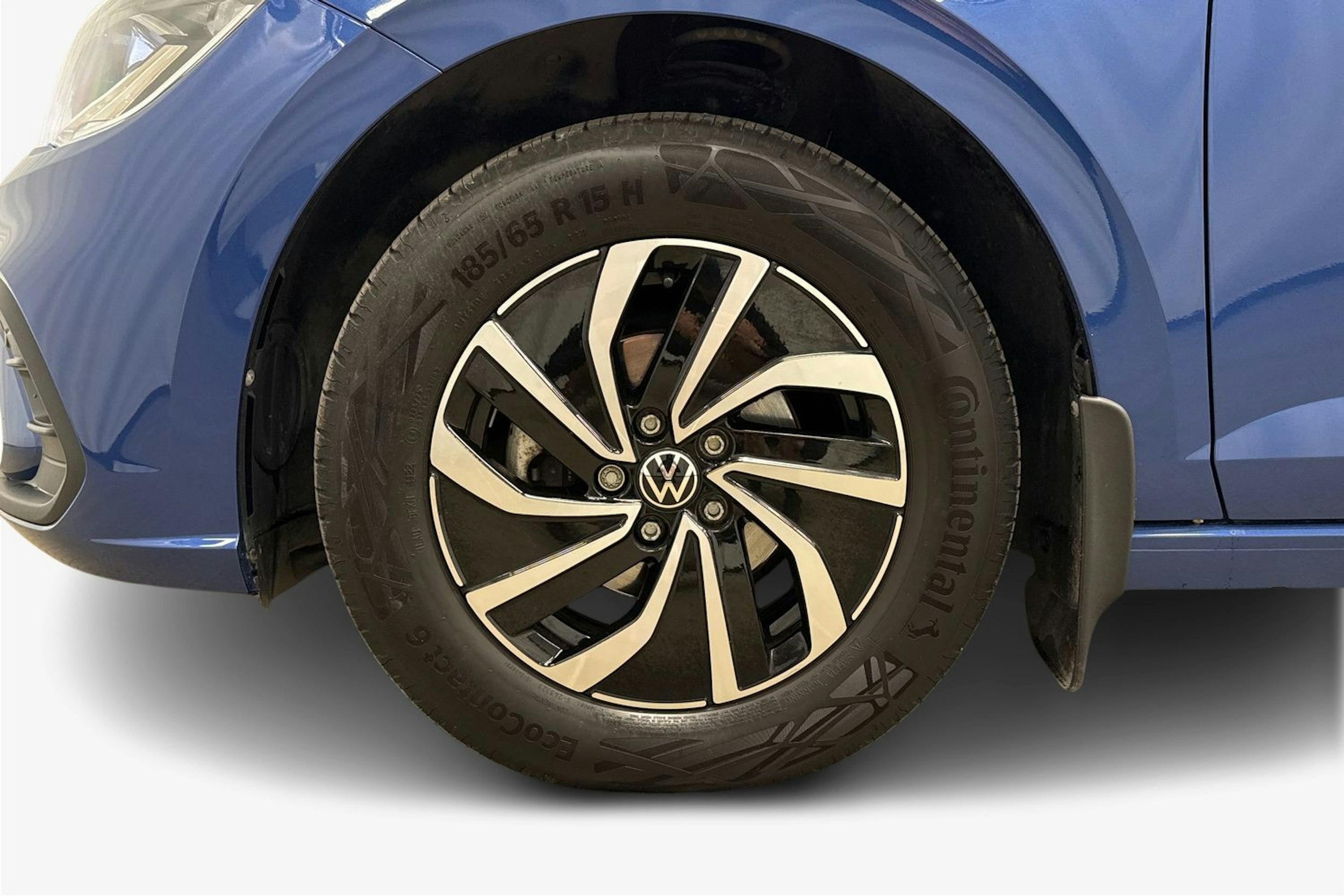 sininen Volkswagen Polo 2023 kuva 11.