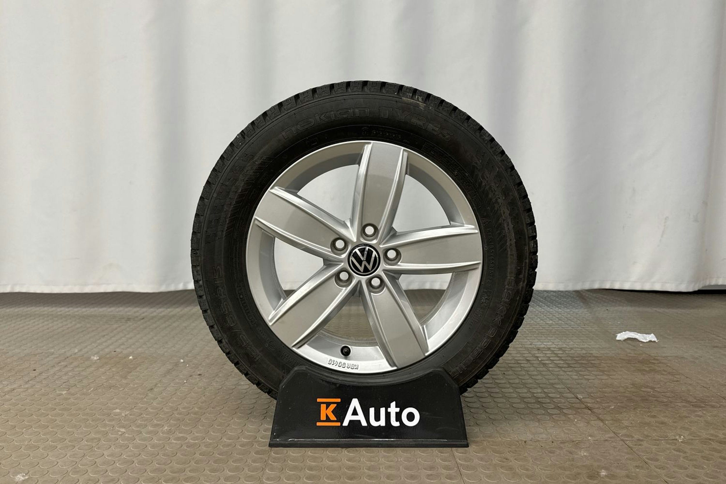 sininen Volkswagen Polo 2023 kuva 13.