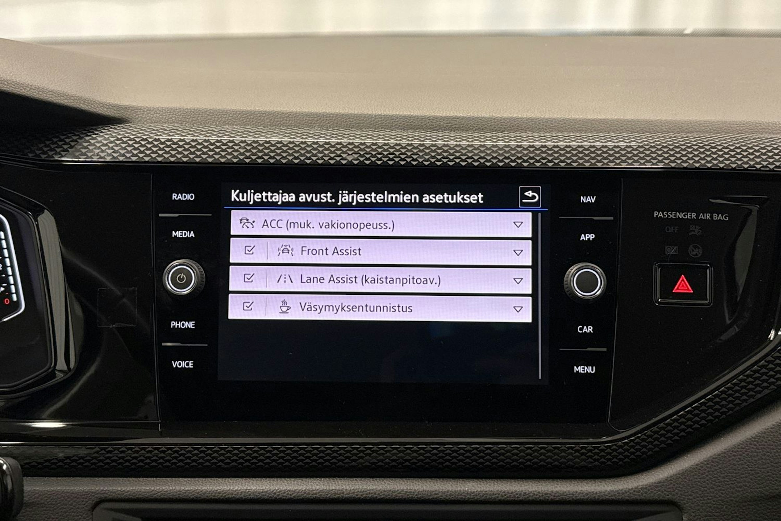 sininen Volkswagen Polo 2023 kuva 18.