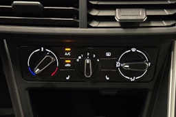 sininen Volkswagen Polo 2023 kuva 20.